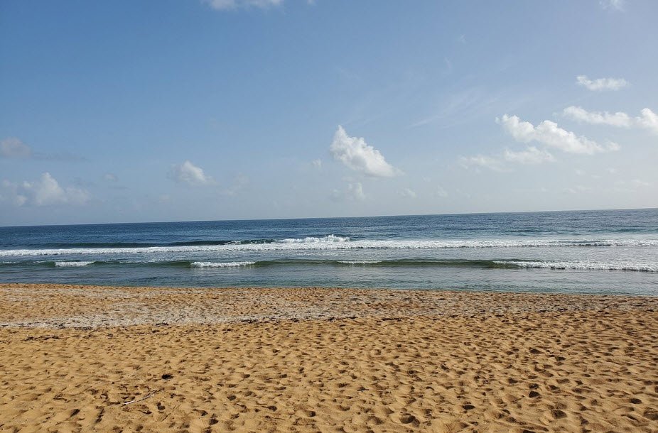 Aviones Beach , Campamento Piñones, Puerto Rico
